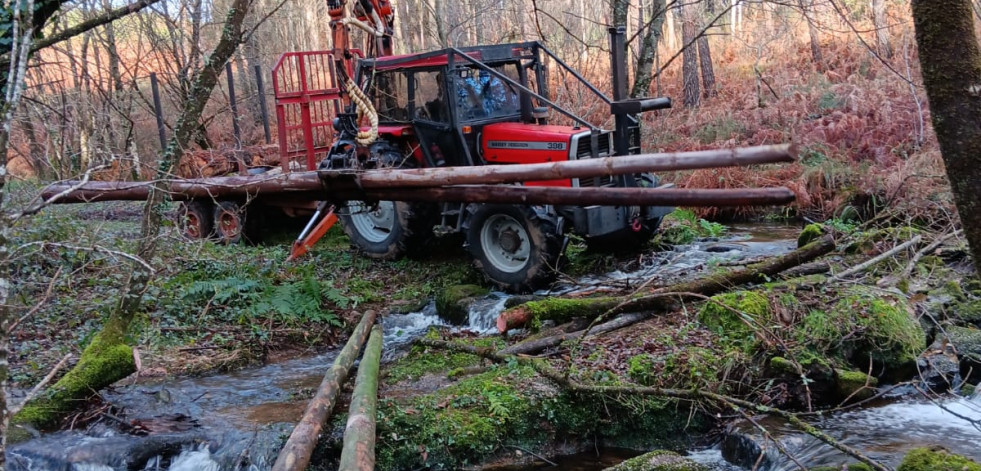 La AVV Tabeirón de Baio señaliza y trabaja para homologar la ruta 'Carreiro do Río'