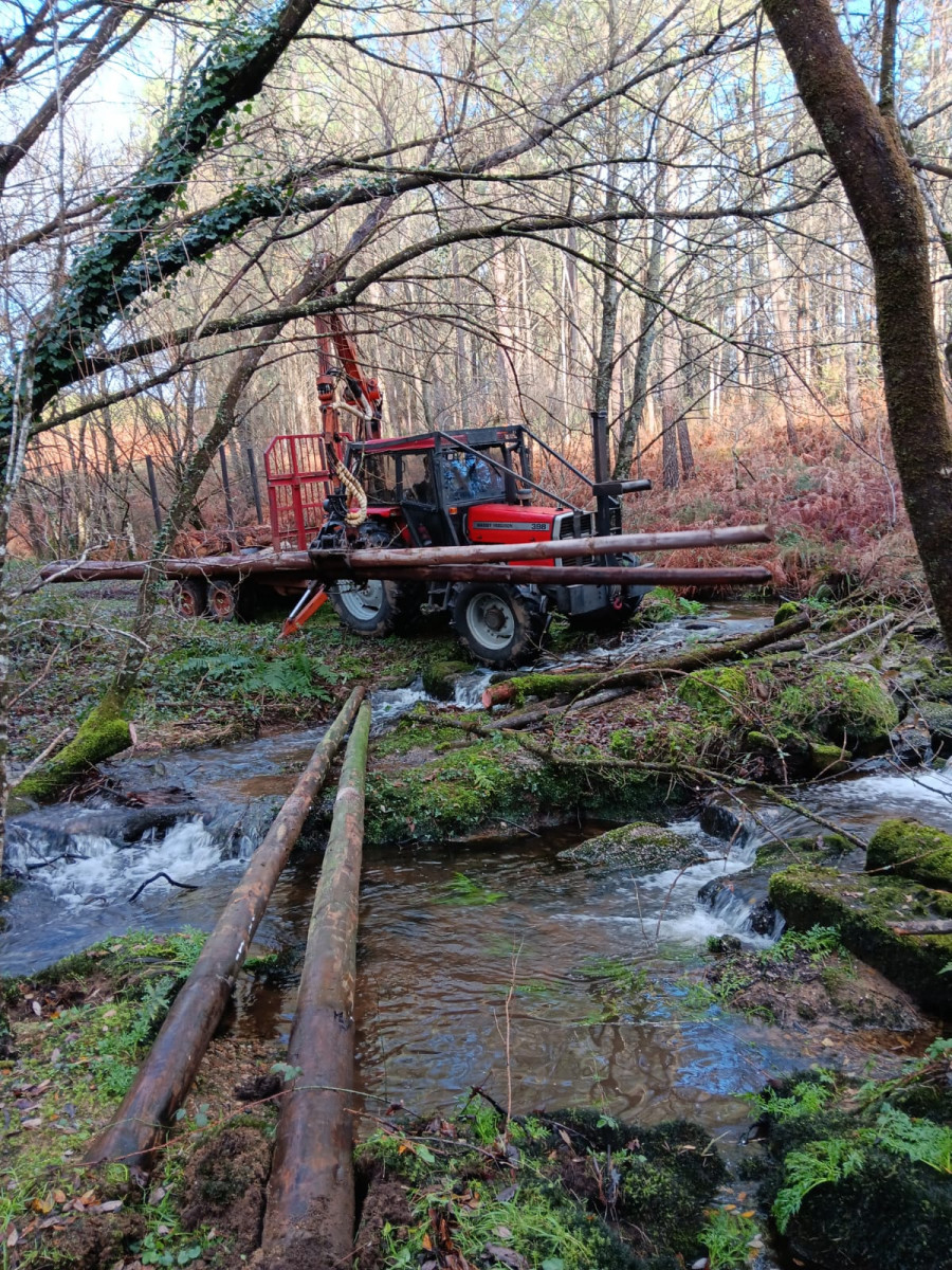 La AVV Tabeirón de Baio señaliza y trabaja para homologar la ruta 'Carreiro do Río'