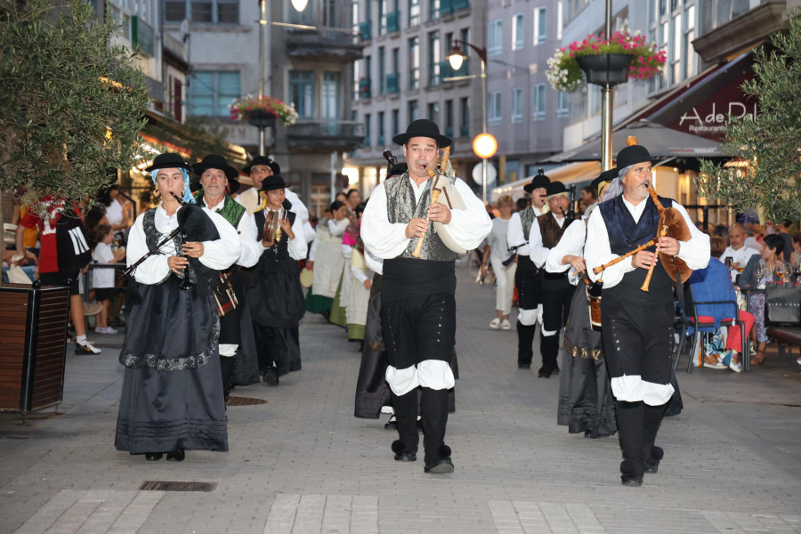 Carballo cierra el Verán Cultural con música tradicional