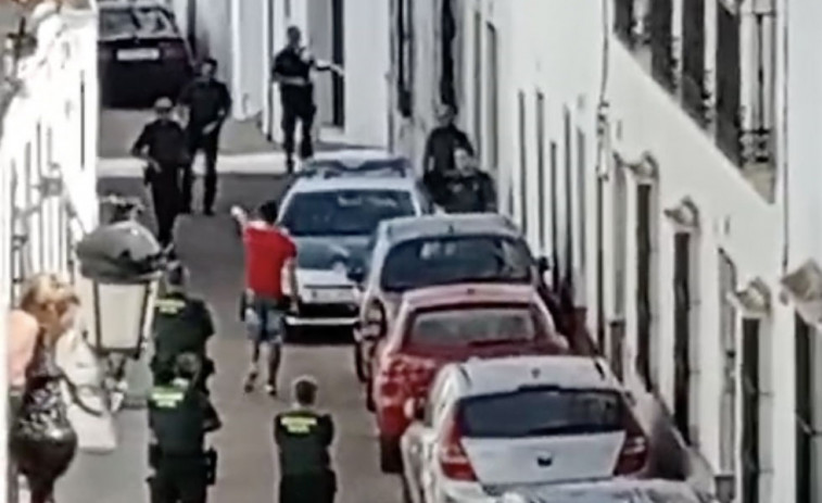 Detenido el varón atrincherado con sus padres tras amenazar a la Guardia Civil