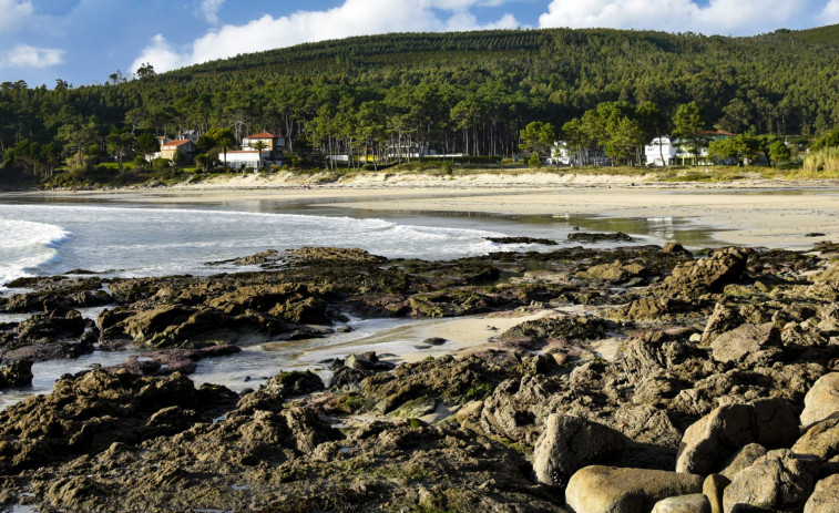 Los episodios de contaminación fecal continúan este verano en las playas de la Costa da Morte