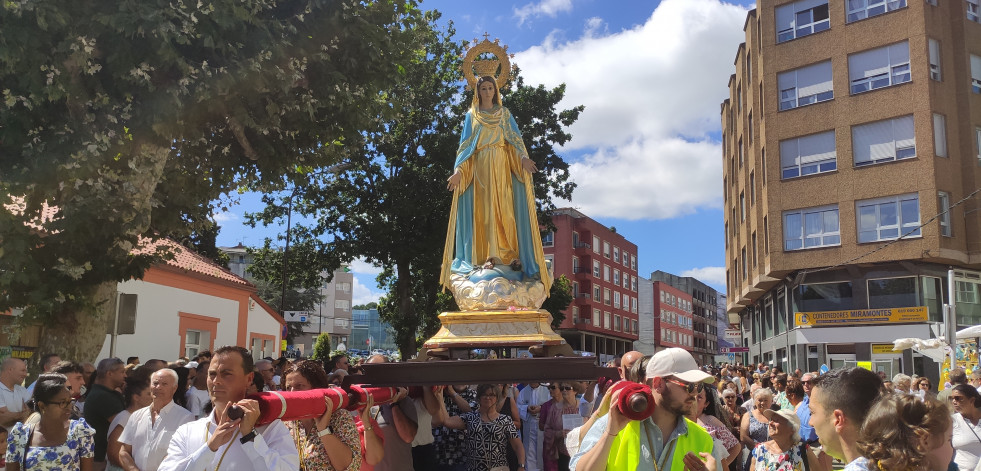 Procesión da Milagrosa de Carballo, en imágenes