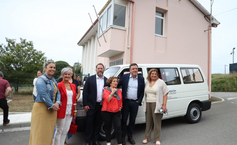 La Anpa del CRA de Ponteceso ya no tendrá que alquilar taxis para llevar a sus hijos al comedor escolar