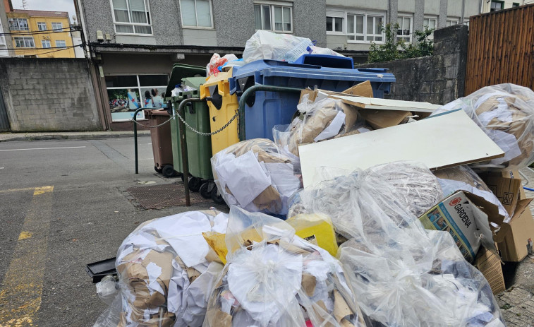 Finaliza la huelga de la basura en Carballo tras la firma del acuerdo entre las partes