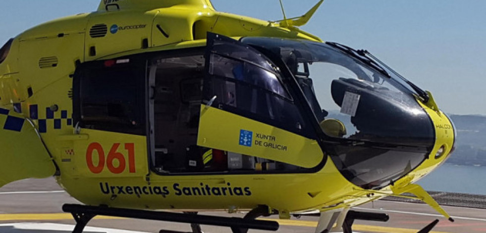 Evacuada una persona en helicóptero tras caer desde una altura en Mazaricos