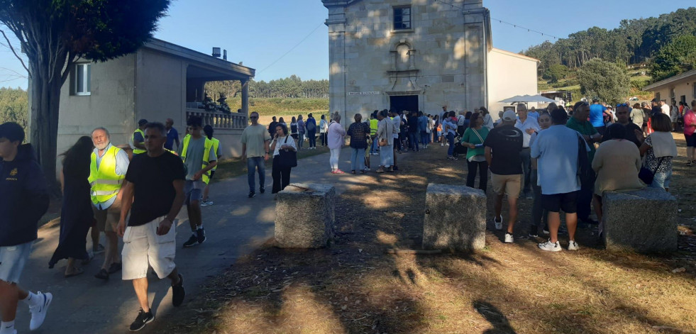 La bajada de la Virgen clausura los Milagros de Caión