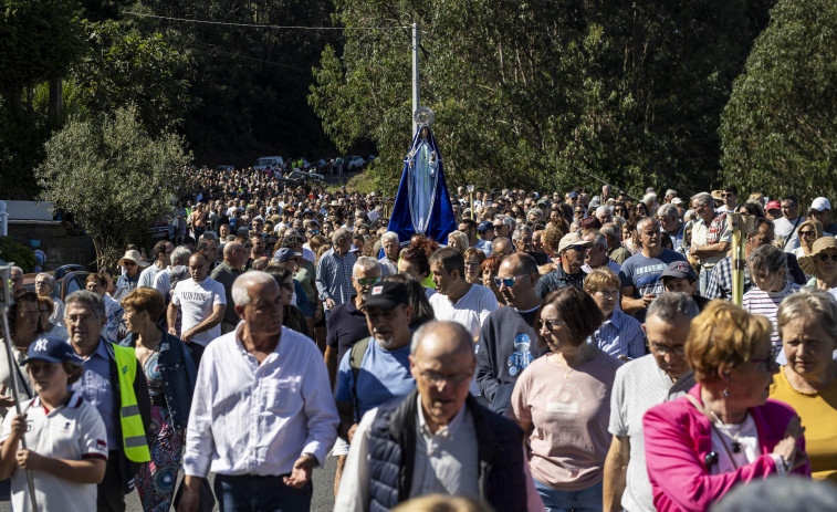 La bajada de la Virgen corona los Milagros de Caión