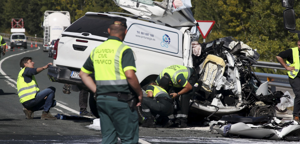 Mueren un vecino de Carballo y otro de Coristanco en un accidente en León