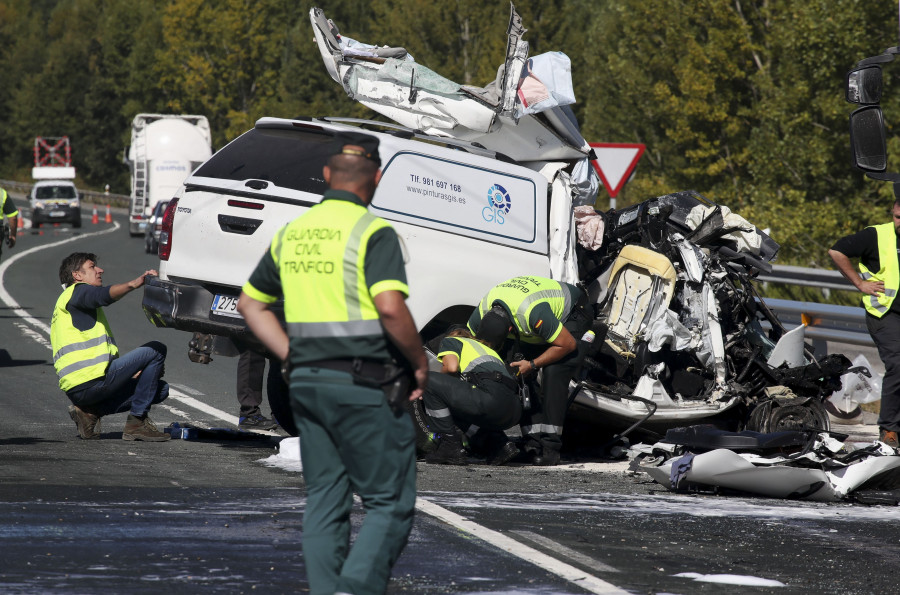 Mueren un vecino de Carballo y otro de Coristanco en un accidente en León