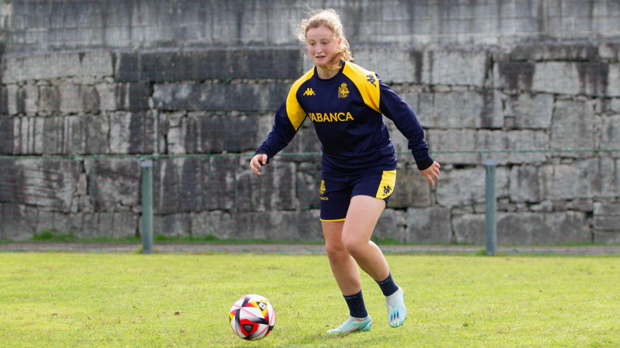 La carballesa Elena Vázquez ha sido citada por la selección española sub-17