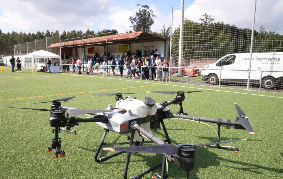 Ganaderos y agricultores de la Costa da Morte se forman sobre el uso de la tecnología en el rural