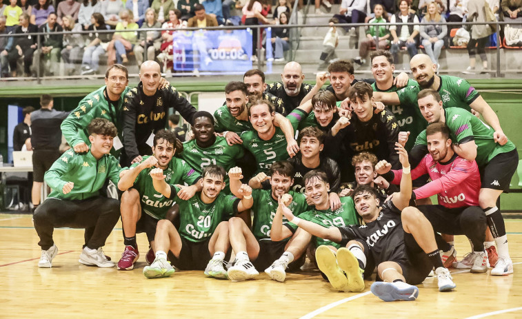 Buen partido de un Calvo Xiria que derrotó al Balonmano Lalín por 25-20