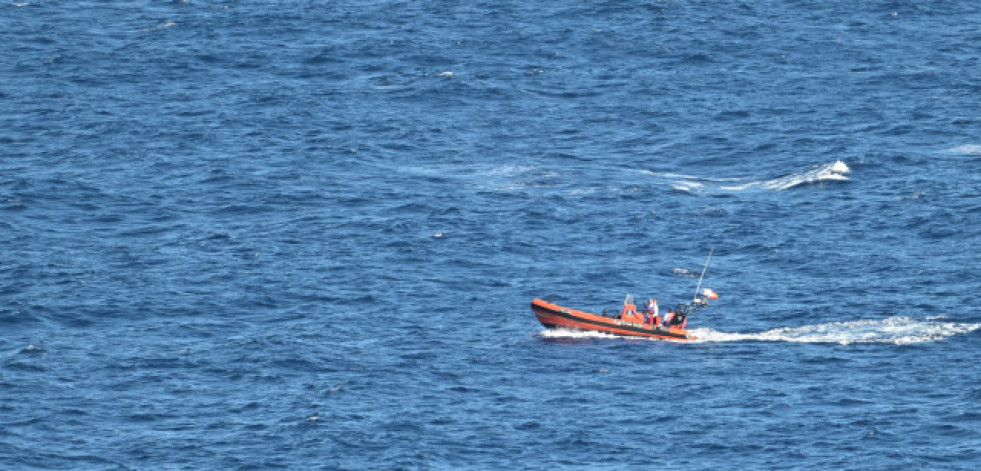 Retoman la búsqueda de los 54 desaparecidos en el naufragio de un cayuco en El Hierro