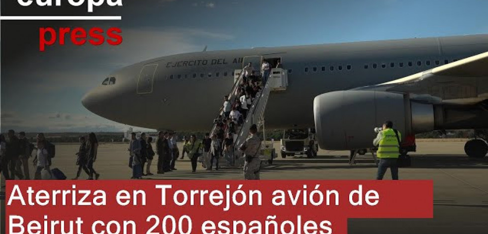 Llega a la Base de Torrejón el avión procedente de Beirut con 40 españoles evacuados de Líbano