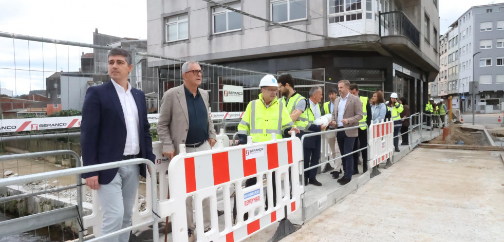 El puente de A Milagrosa de Carballo reabre para los peatones