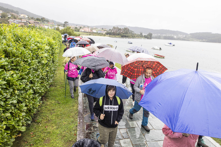 Las marchas solidarias vencen al mal tiempo