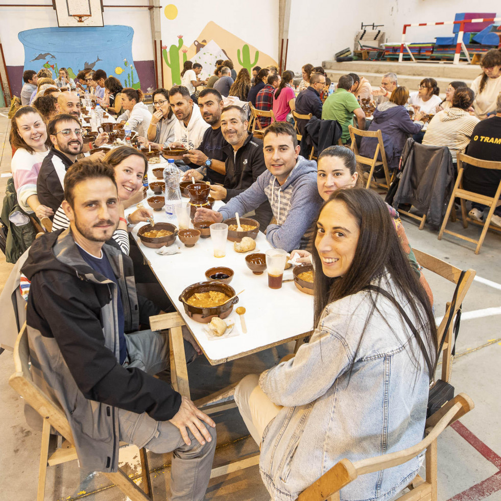 Caminata al Monte Neme y degustación de callos en Buño