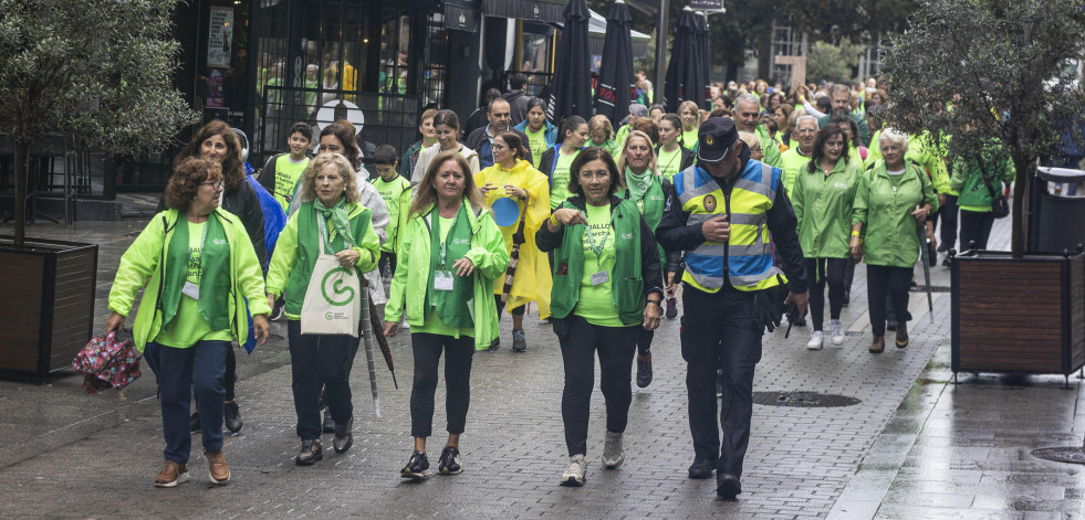 Las marchas solidarias de Carballo y Coristanco pueden a la lluvia