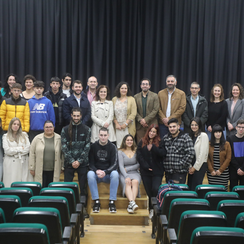 Inaugurado el obradoiro de empleo juvenil de Santa Comba junto a otros tres concellos