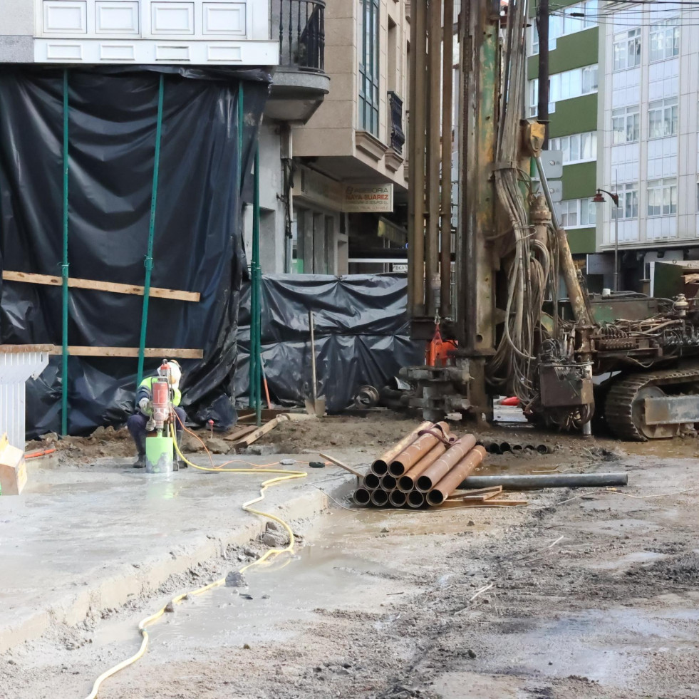 Los comerciantes de la calle Fomento de Carballo se movilizan por los efectos de las obras