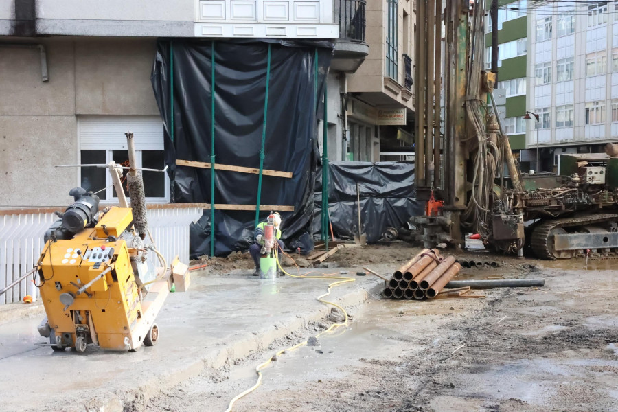 Los comerciantes de la calle Fomento de Carballo se movilizan por los efectos de las obras