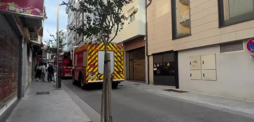 Un vecino de Carballo resulta intoxicado por inhalar humo  tras un incendio en su vivienda