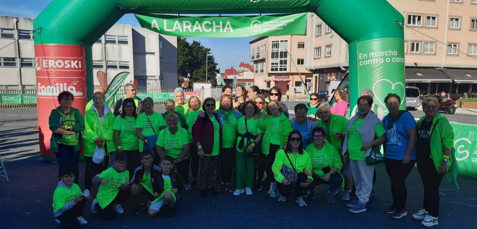 A Laracha muestra su solidaridad en la marcha contra el cáncer