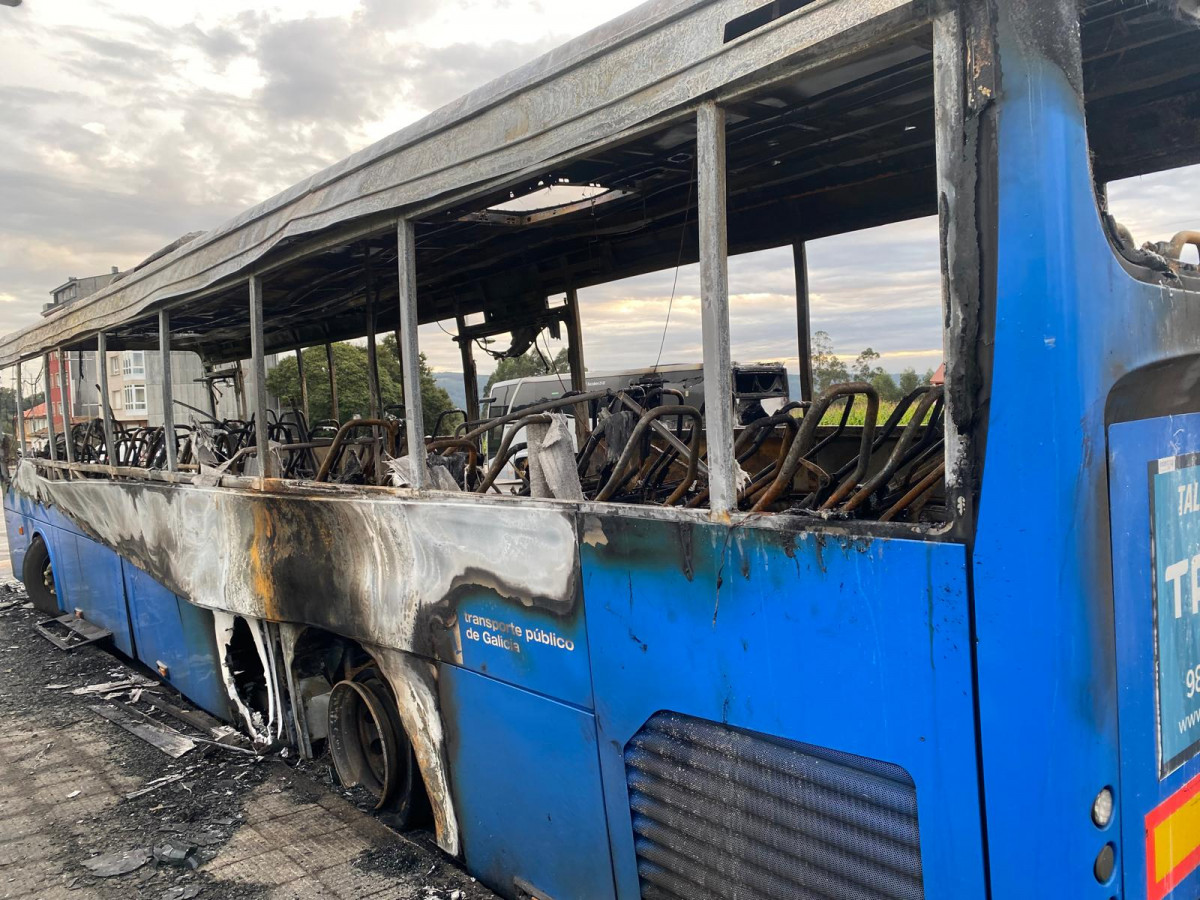 Autobuses incendiados en Cerceda @ Cedidas (5)