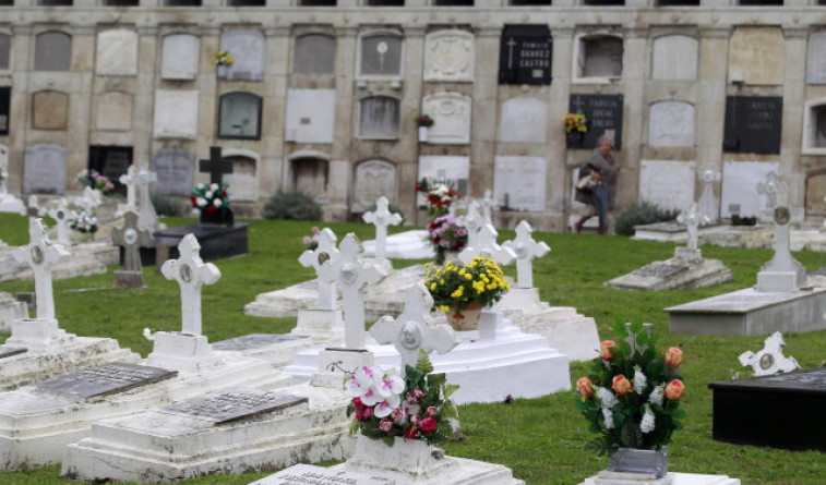 O Consello da Cultura Galega aborda o uso da lingua nos ritos funerarios