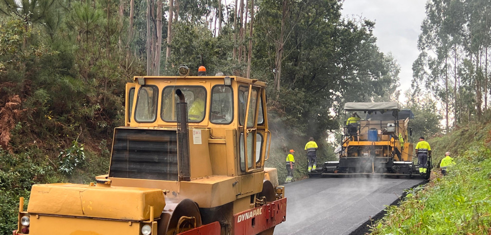 En marcha las obras de mejora de la carretera entre Vilarmaior y Condesuso