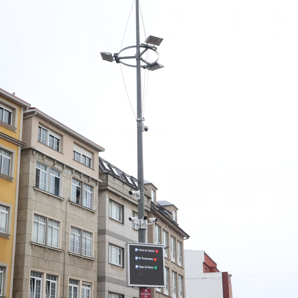 La Policía Local ya controla en tiempo real los accesos al casco urbano de Carballo