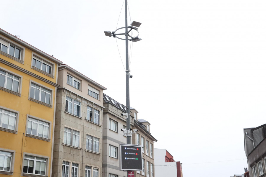 La Policía Local ya controla en tiempo real los accesos al casco urbano de Carballo