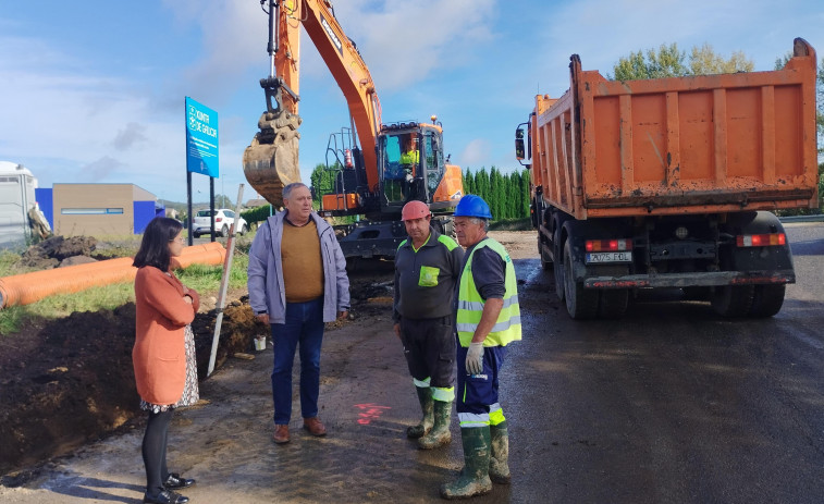 A Laracha pone en marcha las obras para abrir un nuevo vial en el parque empresarial de Lendo