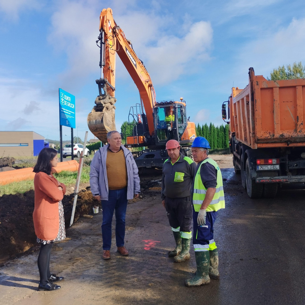 A Laracha pone en marcha las obras para abrir un nuevo vial en el parque empresarial de Lendo