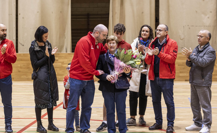 Emotivo homenaje póstumo al primer presidente del Lubiáns en el derbi ante el Ordes