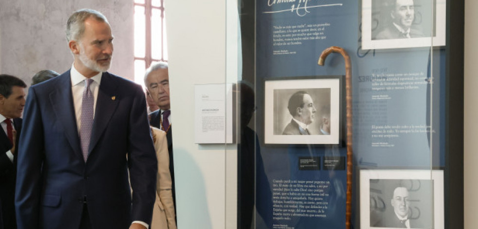 Felipe VI inaugura en Sevilla la muestra ‘Los Machado. Retrato de familia’