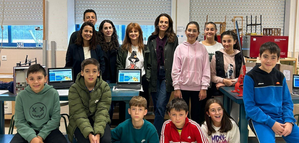 La Xunta pone en valor en el colegio de Zas los recursos digitales del programa Creagal