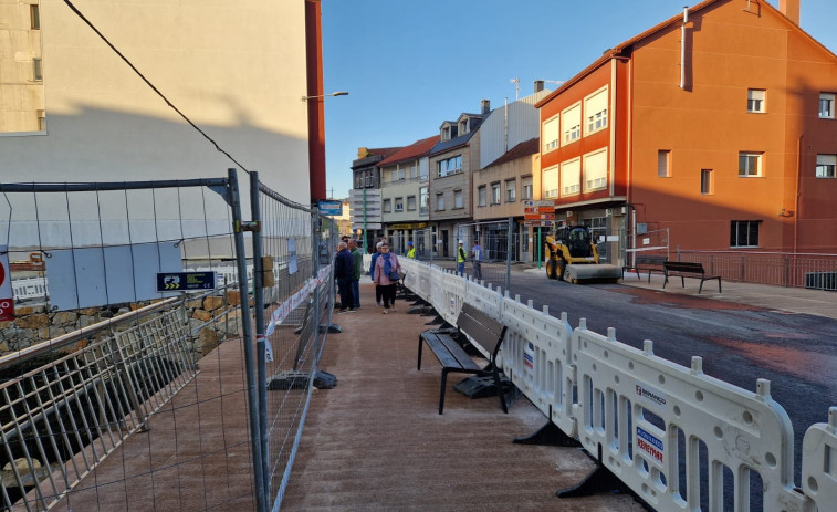 El puente carballés de A Milagrosa abre de nuevo al tráfico rodado