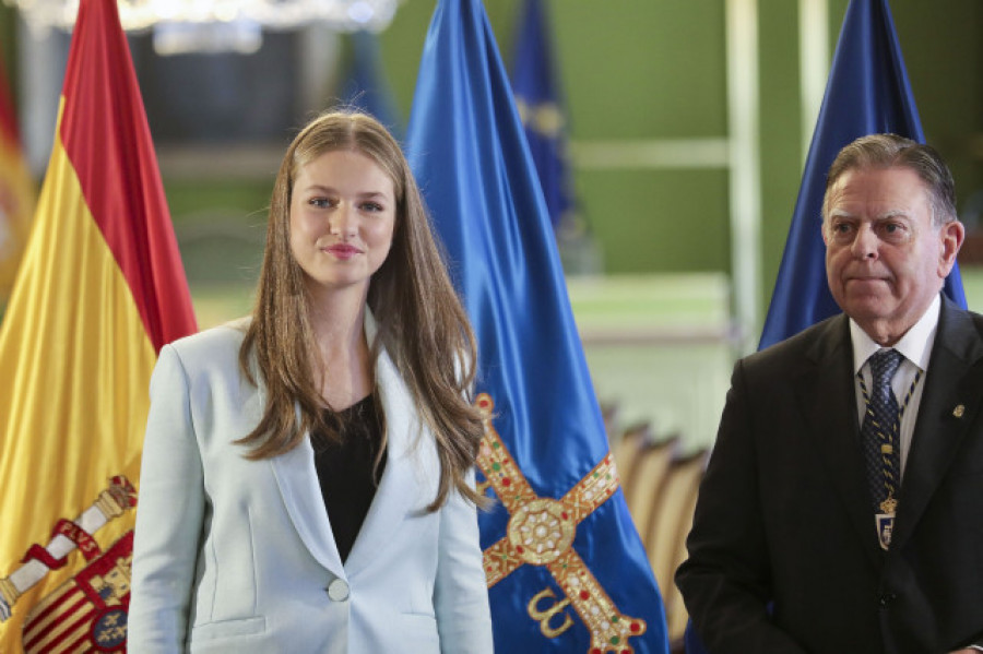 "Llevo a Asturias en el corazón", dice la princesa Leonor tras recibir la medalla de la comunidad