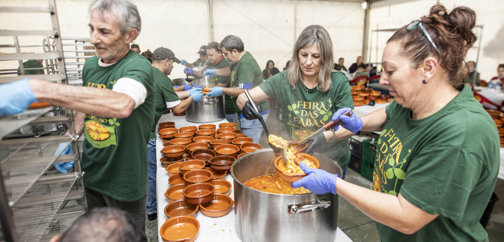 Ponteceso celebra el éxito “rotundo” de la Feira das Fabas con más de 750 asistentes