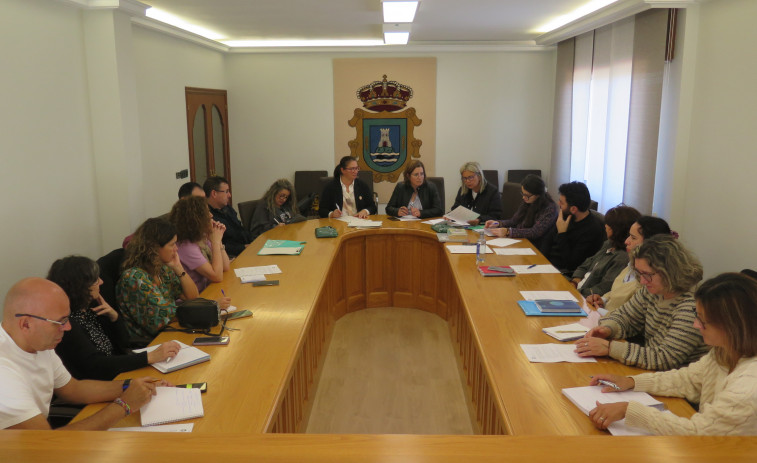 La mesa larachesa contra la violencia de género aborda los actividades para colegios e IES