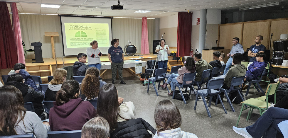 La comunidad educativa del IES Pedra da Aguia convoca una protesta para reclamar otro docente