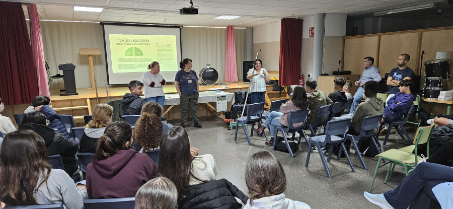 La comunidad educativa del IES Pedra da Aguia convoca una protesta para reclamar otro docente