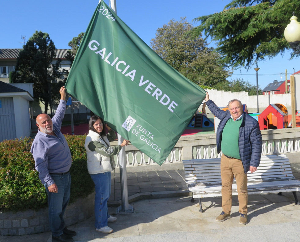 2024.10.29.  Izado Bandeira Verde 65651.12