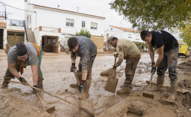 Una semana de DANA: 70 municipios afectados que continúan retirando enseres y achicando agua