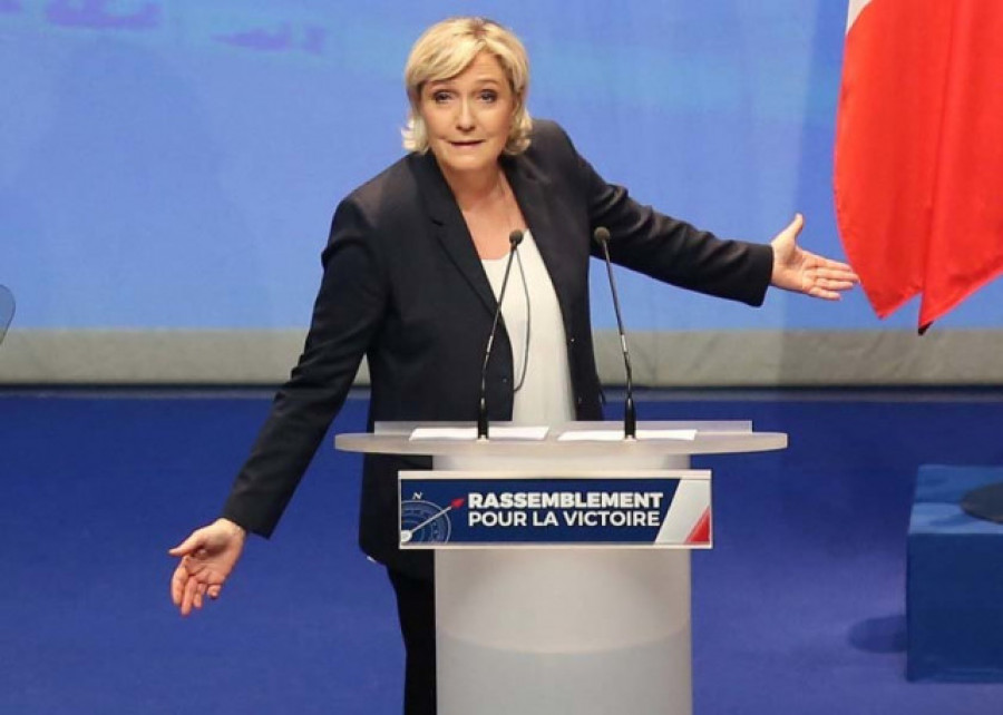 La Fiscalía pide inhabilitar a Marine Le Pen, lo que podría impedirle disputar el Elíseo