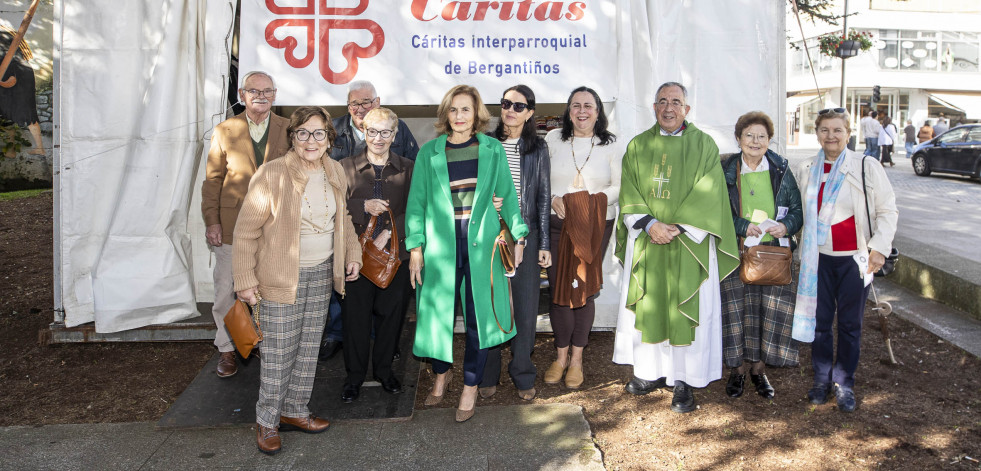 Cáritas inicia la campaña navideña con la apertura de su carpa solidaria en Carballo