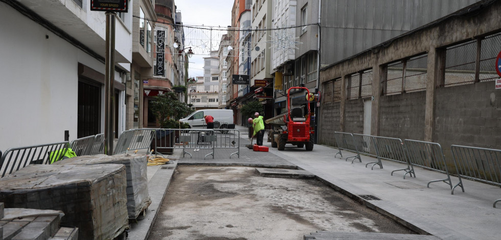 Comienzan las obras de mejora del pavimento de la rúa Valle Inclán de Carballo