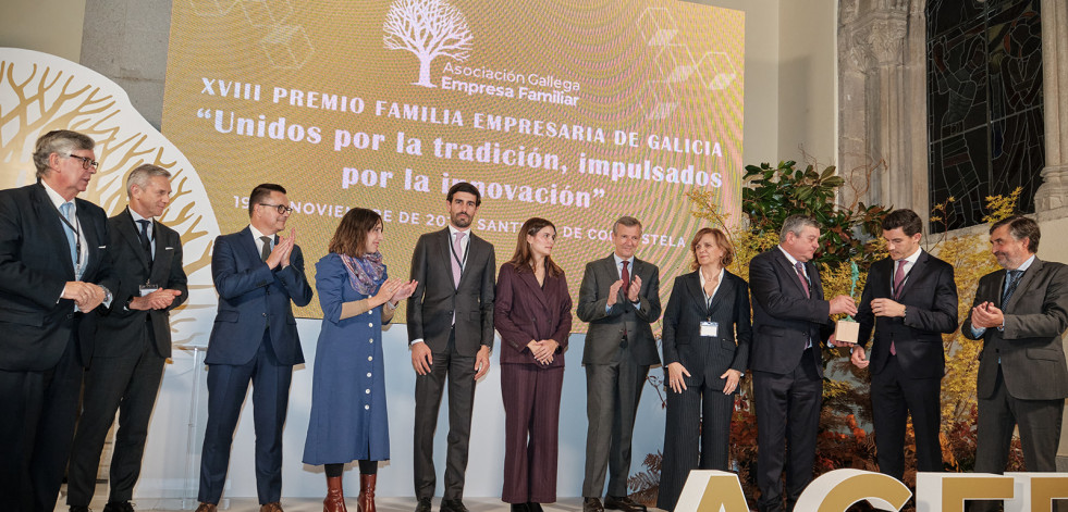 Las fotos de la entrega del premio de la Asociación de la Familia Empresaria a Hierros Añón