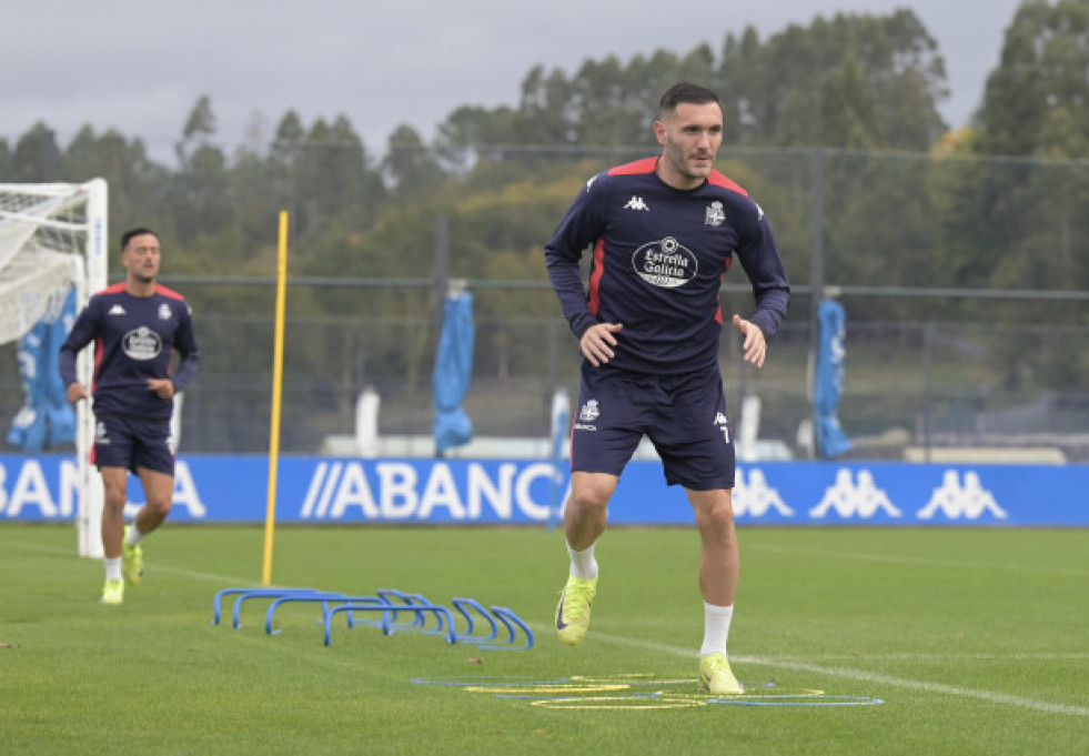 Paso adelante de Lucas, Ximo y José Ángel; Barcia, al margen